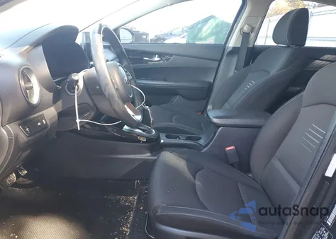 2019 Kia Forte Gt Line z USA, uszkodzony, nr VIN 3KPF34AD3KE029092